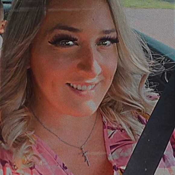 Meet your Posher, Ariel - Picture 1 of 1